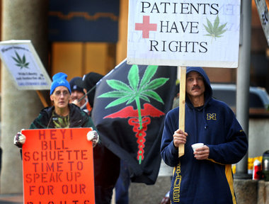 Medical marijuana groups urge Michigan lawmakers to protect patient rights
