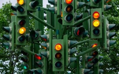 I recently encountered a new traffic light with 4 different signals – I am confused?!?