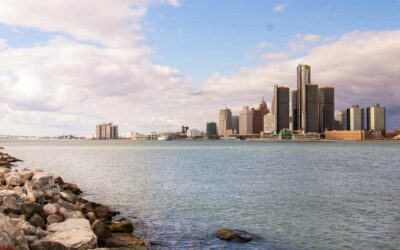 Detroit Renaissance Center Could See Two Towers Knocked Down