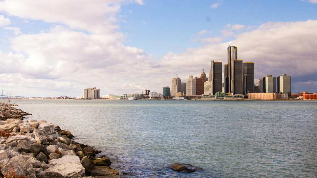 Detroit Renaissance Center Could See Two Towers Knocked Down